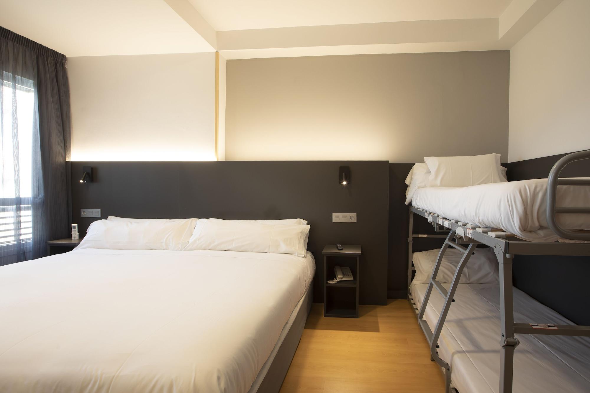Sancho Ramirez Hotel 3*